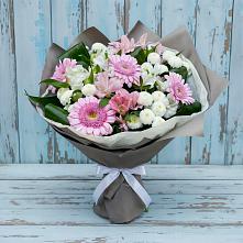 Букет цветов из:  Герберы, Альстромерии и Хризантемы в Эсто-Садок