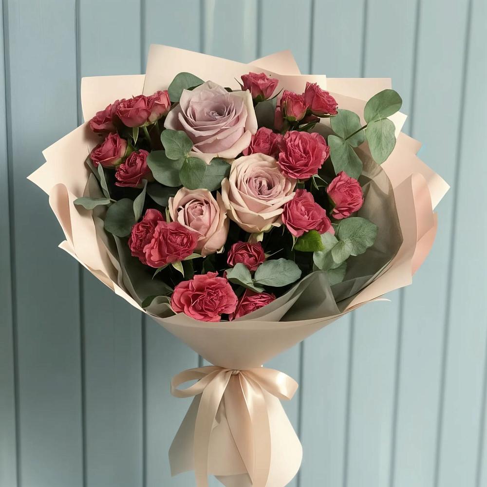 Букет цветов из: Гвоздики и Розы в Эсто-Садок