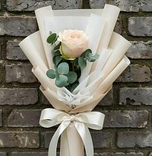 Букет цветов из:  Розы в Эсто-Садок