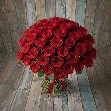 Букет 55 Красных роз Фридом #REPLACE_PRED# Эсто-Садок