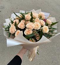 Букет Кремовые розы Латте в Эсто-Садок