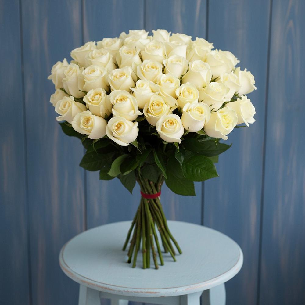 Букет 51 Белая роза Эдлесс Лав в Эсто-Садок