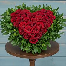 Цветочная композиция из Розы в виде сердца в Эсто-Садок