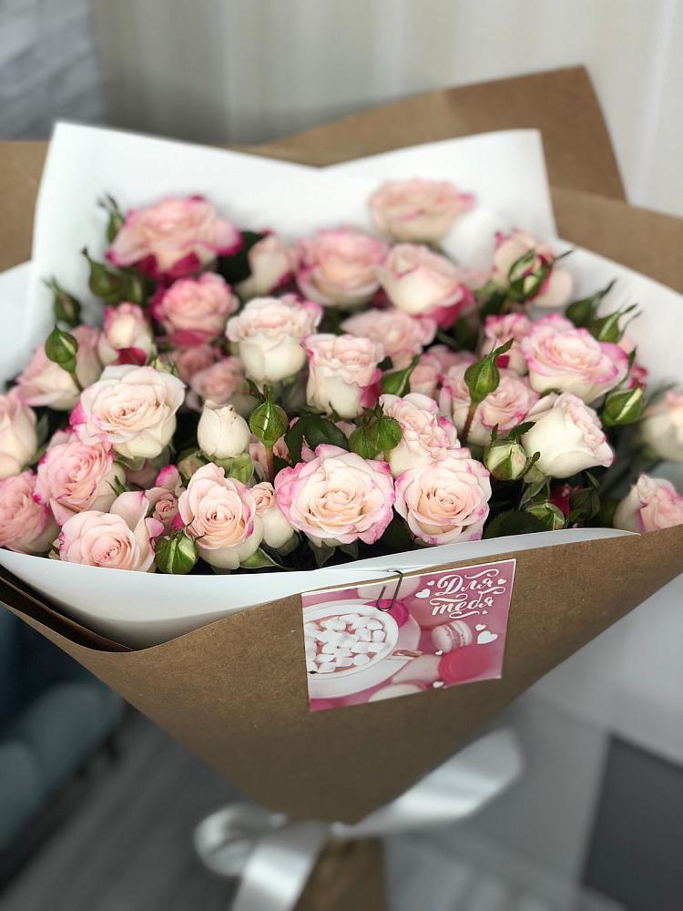 Букет цветов из: Розы в Эсто-Садок