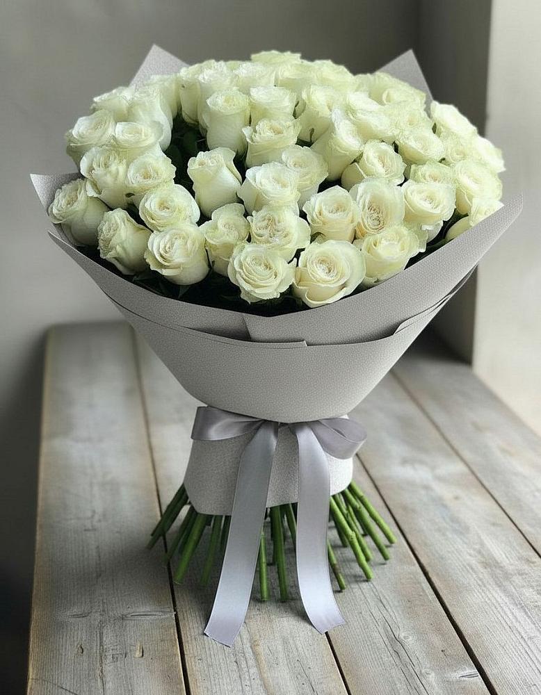 Букет 35 Белых роз в Эсто-Садок