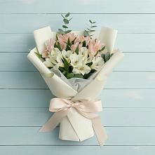 Букет цветов из:  Альстромерии в Эсто-Садок