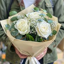 Букет цветов из:  Розы в Эсто-Садок