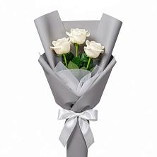 Букет 3 белые розы в Эсто-Садок