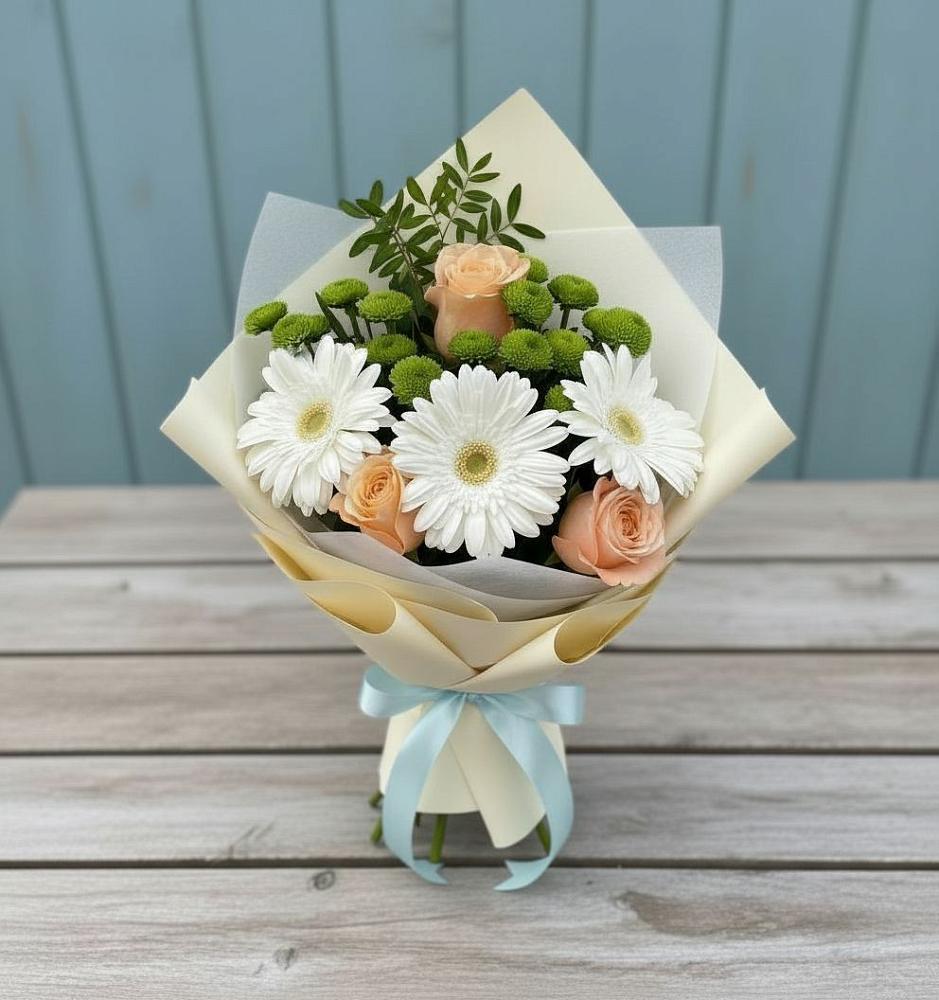 Букет цветов из: Герберы, Розы и Хризантемы в Эсто-Садок