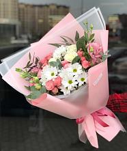 Букет цветов из:  Розы, Лизиантусы и Хризантемы в Эсто-Садок