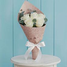 Букет цветов из:  Розы в Эсто-Садок