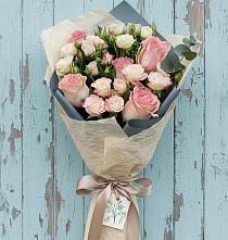 Букет цветов из:  Розы в Эсто-Садок