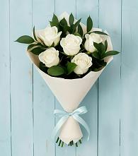 Букет цветов из:  Розы в Эсто-Садок