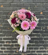 Букет цветов из:  Герберы и Хризантемы в Эсто-Садок