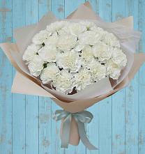 Букет цветов из:  Гвоздики в Эсто-Садок