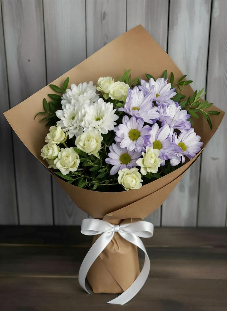 Букет цветов из: Хризантемы и Розы в Эсто-Садок