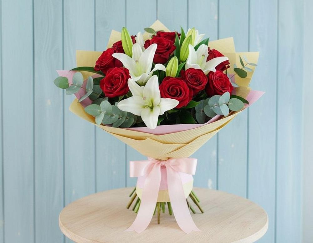 Букет цветов из: Лилии и Розы в Эсто-Садок
