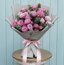 Букет цветов из:  Розы в Эсто-Садок